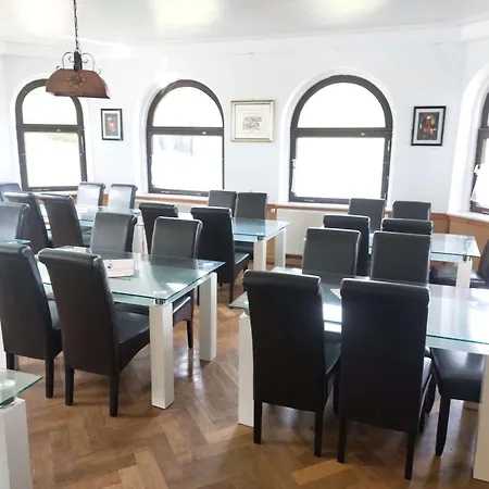 Fuer Monteure Auf der Wiese