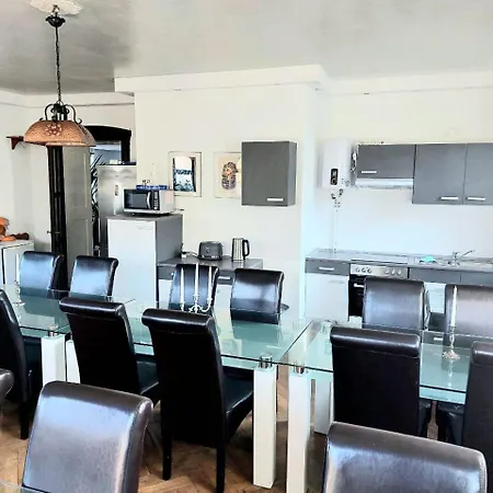 Fuer Monteure Πανσιόν *